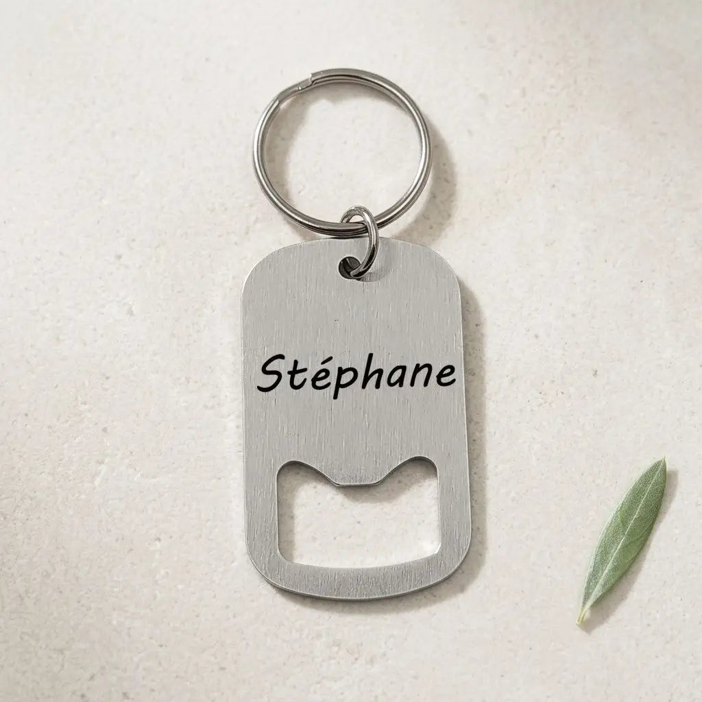 Porte-clés décapsuleur en acier inoxydable gravé “Stéphane” avec anse de bouteille, cadeau personnalisé pour tonton.